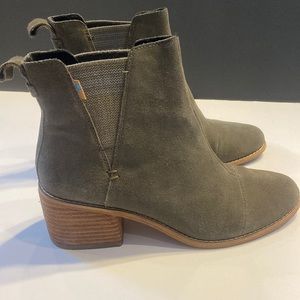 Toms boots suede gray size 8, 2.5” wood block heel